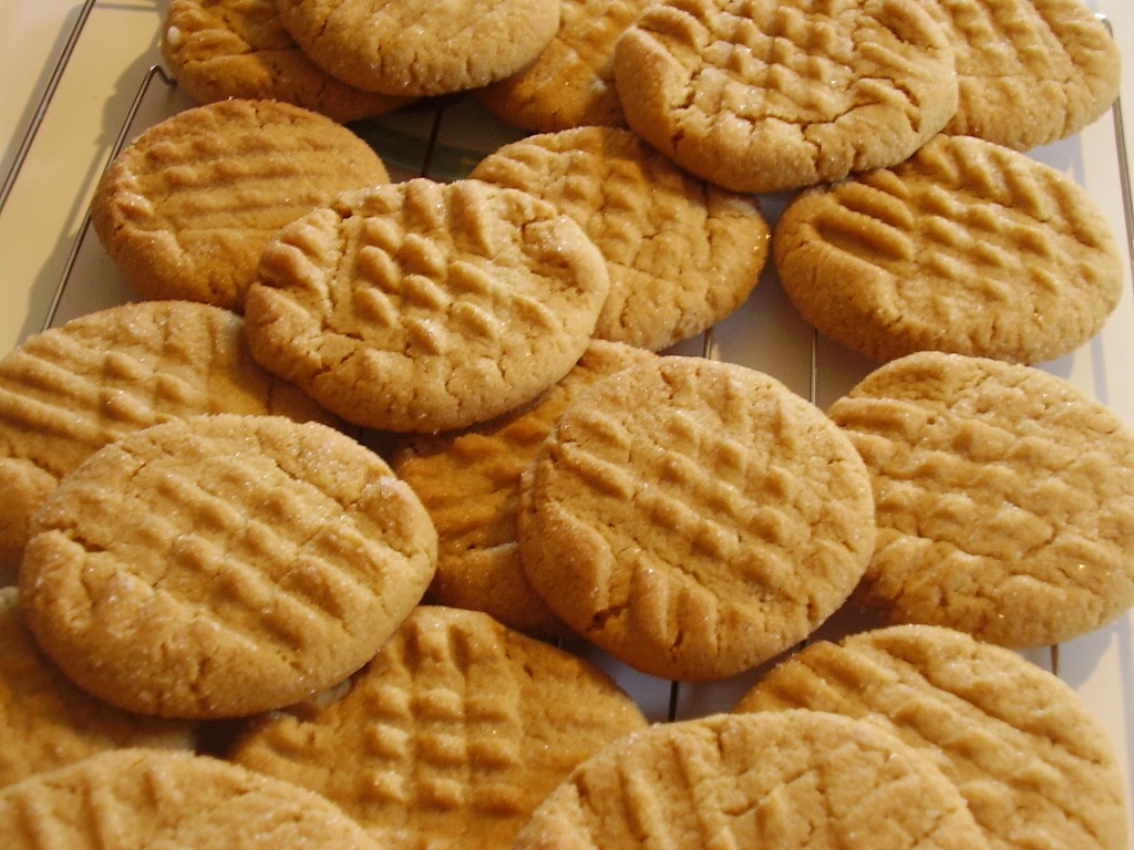 peanut butter cookies 02.jpg